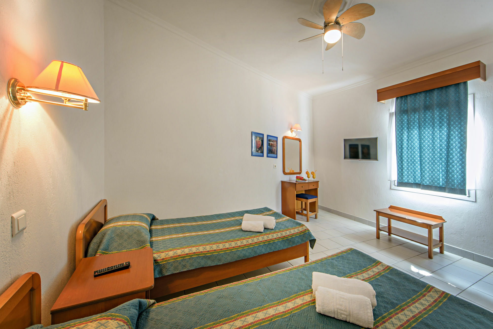 Lazaridis Luxury Studios & Apartments เนอาโรดา ภายนอก รูปภาพ