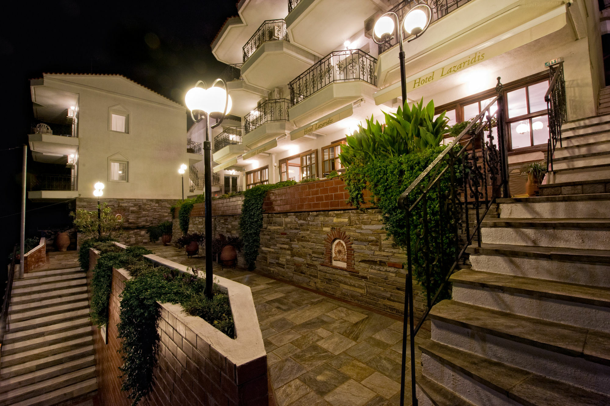 Lazaridis Luxury Studios & Apartments เนอาโรดา ภายนอก รูปภาพ